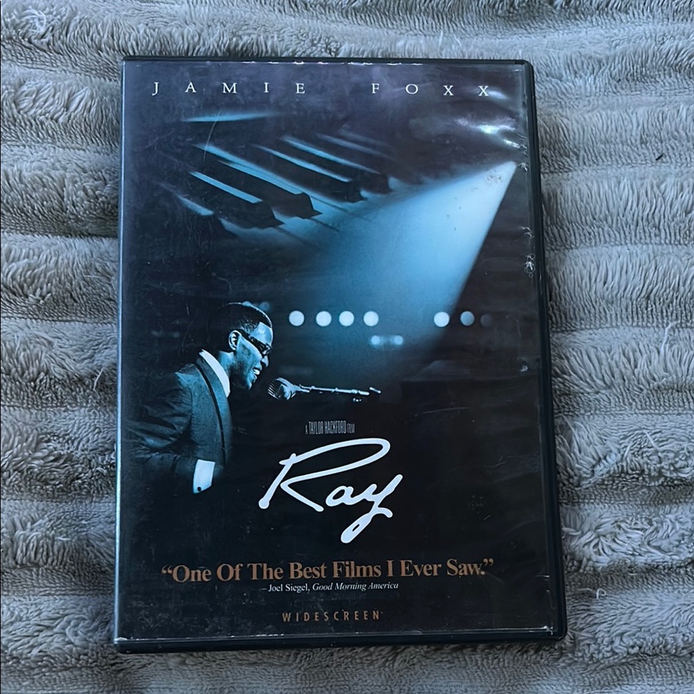 Ray DVD - Black Cover